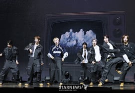 'Sân khấu debut tràn đầy năng lượng' của Tunex [★Ảnh]