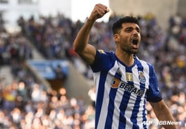 Iranian soccer hero 'declared to participate in the war' Taremi "will fight the U.S" The national football association is also embarrassed. "Please just play soccer."