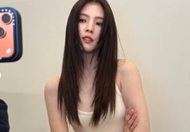 ハン・ソヒ、まだ冬なのに..体にぴったりとフィットするノースリーブを着て「カリスマ」