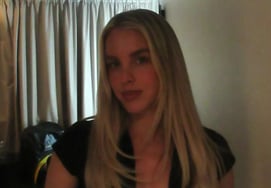 斬新な『ノーブラ日常』を公開！ 英国の陸上女神、世界新記録を樹立し『衝撃的な行動』··· 同僚も「心の準備ができていないのに」と驚愕