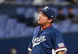 The bullpen '9 outs' sigh → 'The Japanese independent leaguer throws better', the lineup is perfect... Re-exposed Ryu Ji Hyun-ho Anxiety Factors