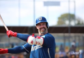 "Национальный университет Канады, а не NC" Дэвидсон сообщил о хитах в Торонто "Как и ожидалось, замена Фримена отличается.'