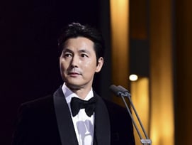 '혼외자 출산' 정우성, 결혼 후 첫 공식석상..부산行 [스타이슈]