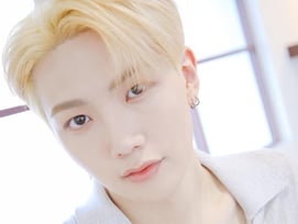 올아워즈(ALL(H)OURS) 현빈, '심쿵 눈맞춤' [★포토]