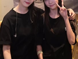 아이유, 끝없는 미담..팬미팅에 '폭싹' 아역 김태연 초대 "내내 울컥"