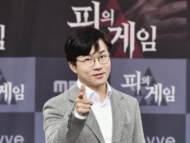 일본해 이어 또..유튜버 슈카, 일베 합성 로고 사용→입 닫은 '361만' 유튜버