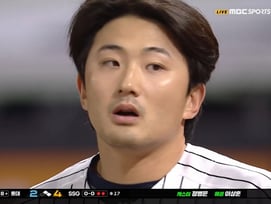 롯데 황당한 '본헤드 플레이', 명장 얼굴이 굳었다