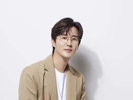 '임영웅 롤모델' 신유, 남진·주현미 이어 '무명전설' 합류 [공식]
