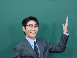 돌아온 '개는 훌륭하다'의 새 얼굴 영탁[★포토]