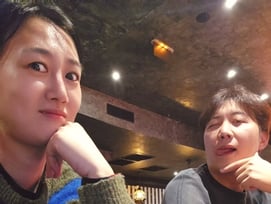 장윤정, 파리 여행 중 ♥남편 도경완에 '애증'.."갖은 표정 다 짓네"[스타IN★]