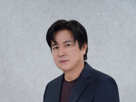 '39년 차 배우' 변우민, 김선호와 한솥밥 먹는다..판타지오와 전속계약 [공식]