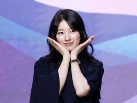 수지 "송혜교 견제, 힘들었다" [일문일답]