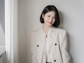 신예은 "로운, TV보다 실제 인성이 더 멋있다..軍 면회요?" [인터뷰②]