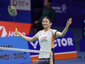 '닥공 안세영'은 무적, '10대18'도 뒤집었다! 시즌 8번째 우승 '세계 2위 왕즈이 완파' [BWF 덴마크 오픈]
