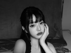 장원영, 파격 노출..앞머리 내려 더 작아진 얼굴[스타IN★]