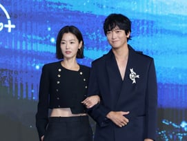 김수현 '넉오프' 보류→'북극성' 부진..디즈니+ 누가 살릴까 [스타현장]