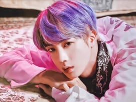 '미의 남신' 방탄소년단 진, 보라색이 퍼스널 컬러인 블루베리 아이돌 1위