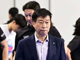 '아라우조 첫 트리플크라운'→우리카드 5연패 후 2연승... 'IBK 7연패' 김호철 감독 자진사퇴 [V리그]