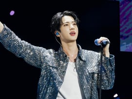 방탄소년단 진, '빅크 초이스' 12월 생일 아이돌 투표 1위..막강 글로벌 인기