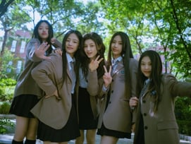 뉴진스 'Ditto', K팝 걸그룹 최초 日 레코드협회 '트리플 플래티넘' 인증