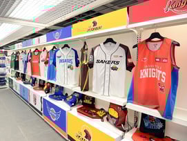 '농구도 야구처럼' KBL, '마블 테마' 팝업스토어 오픈 "특별한 소장 가치 굿즈 어떠세요"