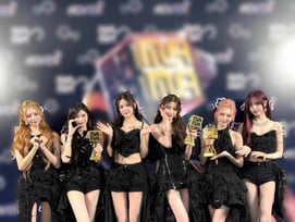 홍콩 화재 참사 속 '마마' 개최..아이브 3관왕 "음악 위해 진심 다할 것"