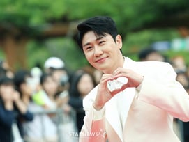 영탁 팬모임 산탁클로스, 난방 취약계층에 연탄 3천장 기부