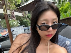 '승무원 출신' 치어, 비키니 볼륨美 "눈을 어디에 둬야할지"