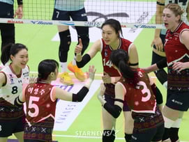 [포토] 엄지척 양효진, 2세트도 이겼다