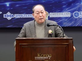 "'좌타 김현수-우타 양의지' 능가할 선수 있는가" 김인식, 대표팀에 묻다