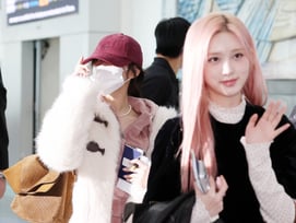 이서-가을, 핑크빛으로 대만 입국[★포토]