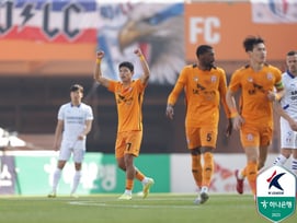 '1부 위엄' 제주 잔류 성공! 수원 '2년 연속' 승격 실패... '무려' 1·2차전 합계 3-0 [서귀포 현장리뷰]