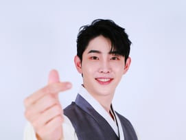 박현호, ♥은가은 임신 발표 후 겹경사..19일 신곡 '좀 치네'로 컴백