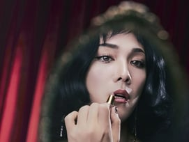 FT아일랜드 이홍기, 립스틱 바르는 여장 남자..뮤지컬 '슈가' 첫 공연 성료