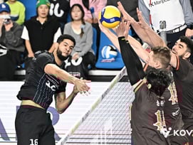 '남자부 최초 7000득점' 레오 폭발 현대캐피탈, OK저축은행에 완승 '2위 수성' [V리그]