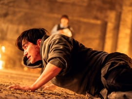 이준호, '캐셔로' 韓 넷플릭스 1위+'태풍상사' 팬미팅 투어