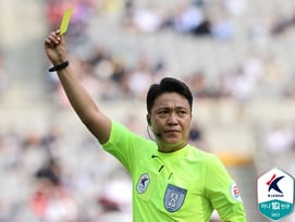 '오심 논란' 이동준 심판, 프로축구심판협의회 회장 연임 '찬성률 91.7%'