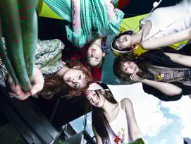 르세라핌 'SPAGHETTI', 美 빌보드·스포티파이 차트 '동시 역주행'