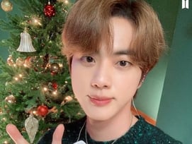 '미의 남신' 방탄소년단 진, 크리스마스 선물 같은 설레는 스타 1위