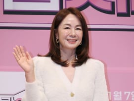 장윤정, 이혼 후 반전 취미 생활.."민화 그리며 이겨내" 수준급 실력 [같이 삽시다]