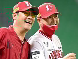 끝내 '눈물 왈칵' 김원형 감독, 인터뷰 도중 '1분' 말을 잇지 못했다 "생전 병원에 가서 한번 봤는데..."