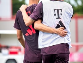 뜨거운 '韓日 동맹 라인' 이토 AS→김민재 골 '열도 홀렸다'... 일본 "콤파니 황태자들, 완벽히 해냈다" 찬사