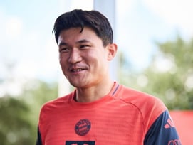 '퇴장' 김민재 향해 "경험 많은 수비수 맞나?" 獨 언론 분노... "KIM은 5점짜리" 최하 평점 날렸다