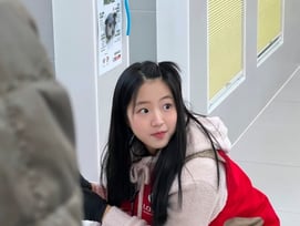 '외모만큼 마음도 천사' 신유빈, 롯데호텔과 유기 동물 보호 환경 개선 위해 기부금 2000만 원 전달