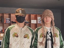 제이홉 멤버사진 대방출..뷔·정국 털모자쓰고 손잡은 사진 500만 '좋아요'[K-EYES]