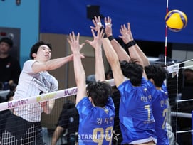 [포토] 허수봉 '삼중벽도 가볍게'