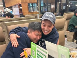 티파니♥ '결혼 전제' 남친, '만취 딥포옹' 포착..변요한, 스윙스와 좋아 죽네