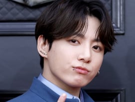 "진정 황금 같은 존재" 방탄소년단 정국, 美 에스콰이어 '스타일리시한 남성 뮤지션' 50인 선정