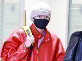 BTS 뷔 '강렬한 레드!'[★포토]