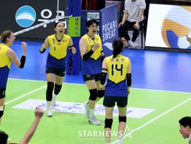 [한번에쓱]설선물로 도로공사 잡았다! '첫세트 내주고 내리 셋세트 챙기며' 도로공사 격파한 현대건설